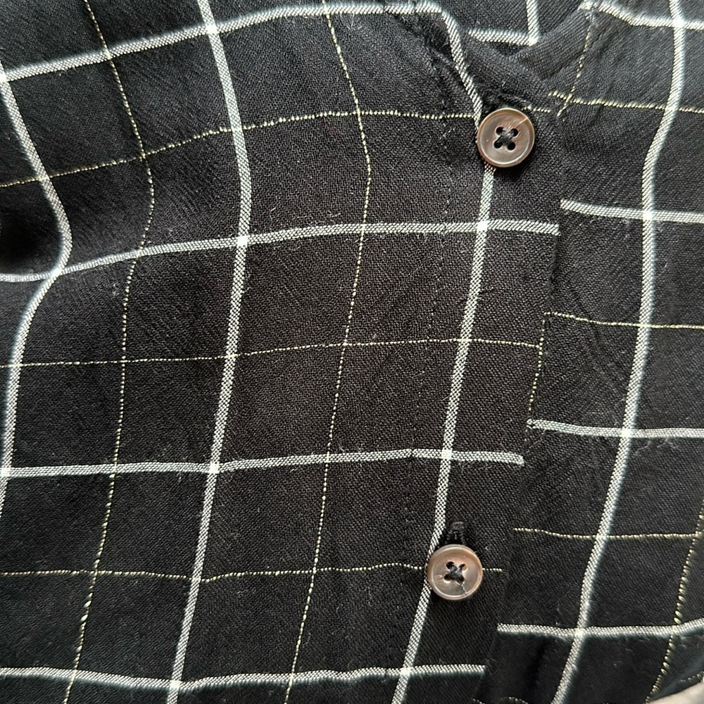 Button down pullover blouse - Picture 5 of 5
